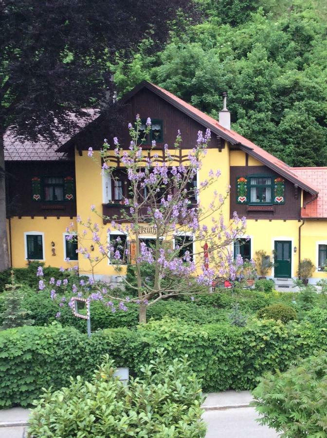 Villa Kreuthhof Appartements Klosterneuburg Exteriör bild
